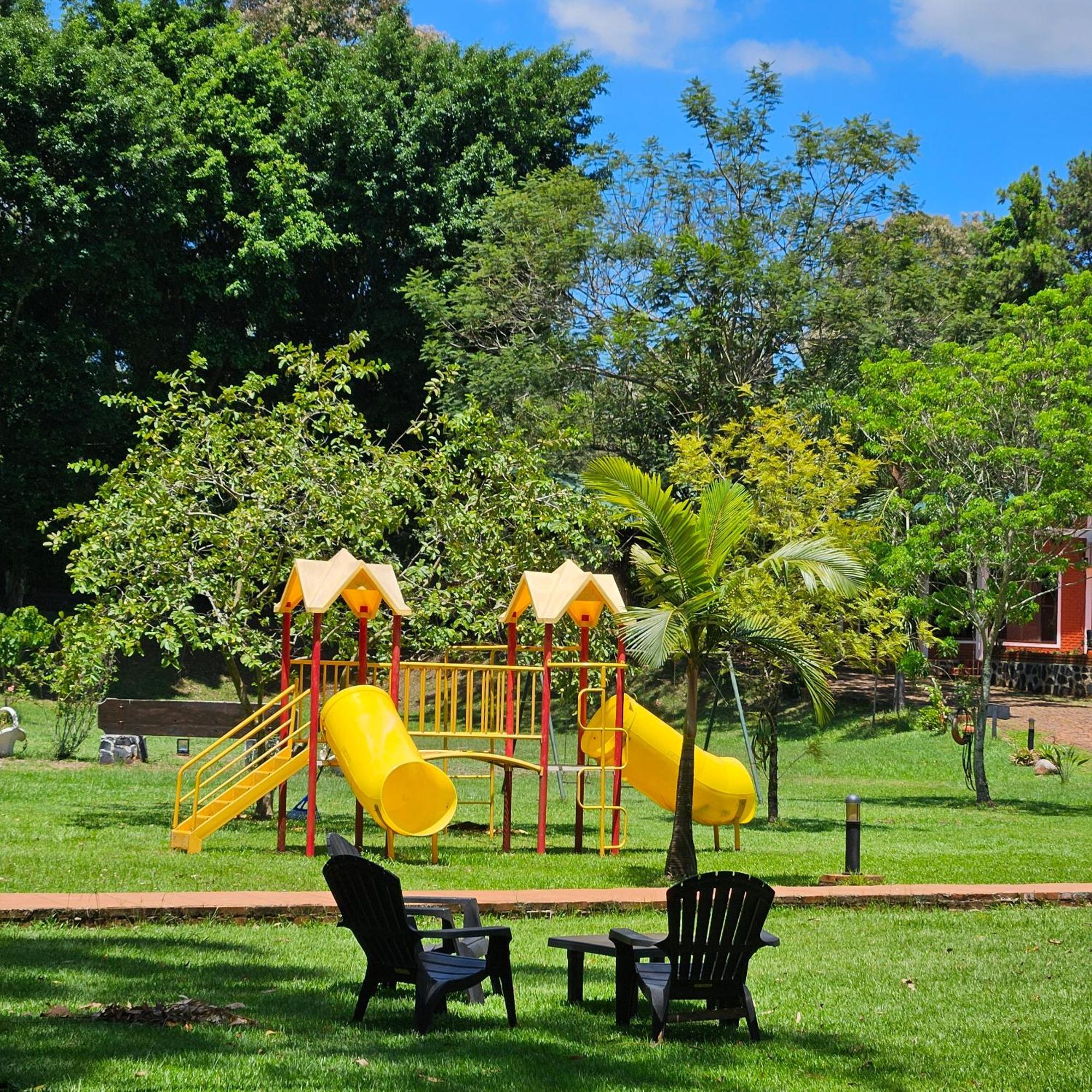 Cabanas El Refugio Del Mensu Porto Iguaçu Exterior foto
