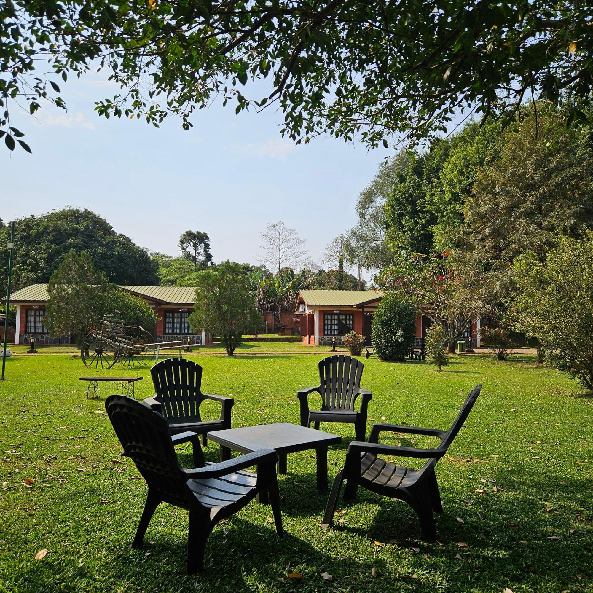Cabanas El Refugio Del Mensu Porto Iguaçu Exterior foto