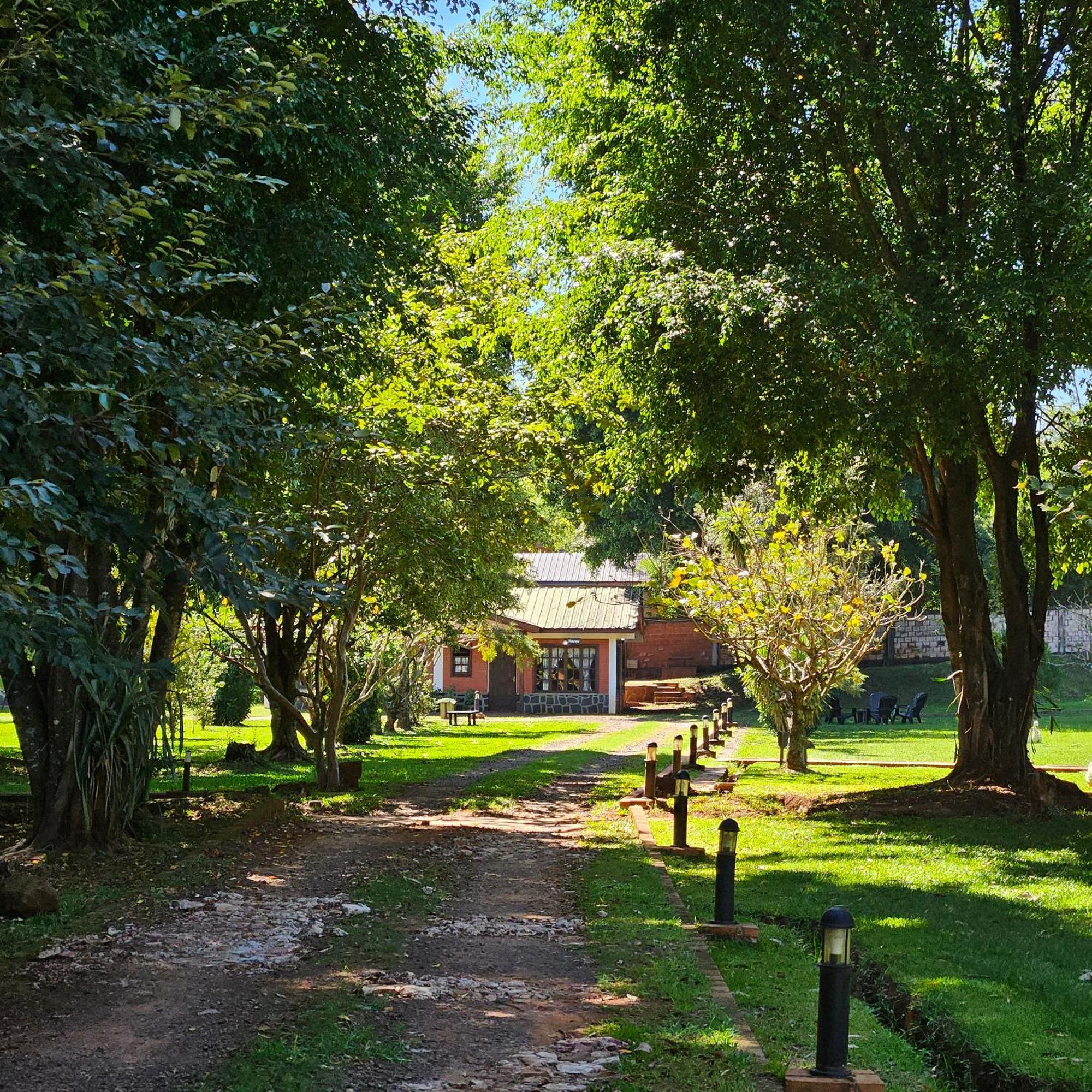 Cabanas El Refugio Del Mensu Porto Iguaçu Exterior foto