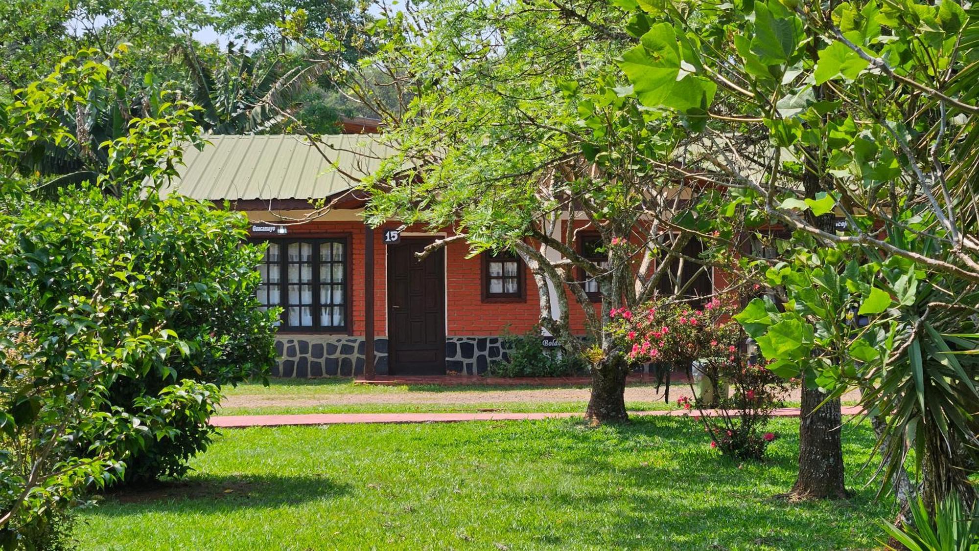 Cabanas El Refugio Del Mensu Porto Iguaçu Exterior foto