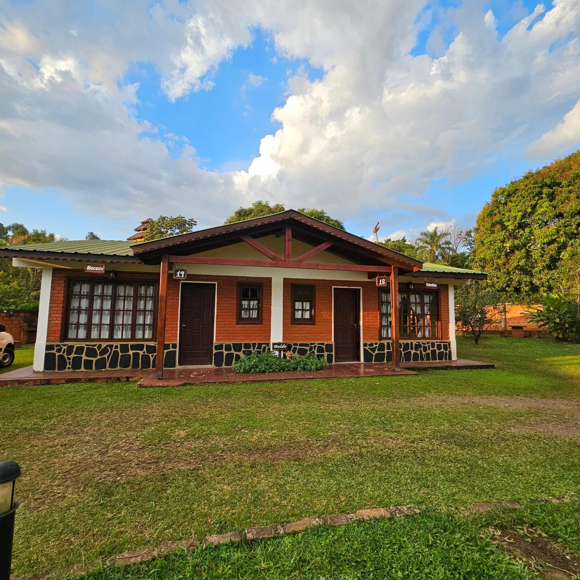 Cabanas El Refugio Del Mensu Porto Iguaçu Exterior foto