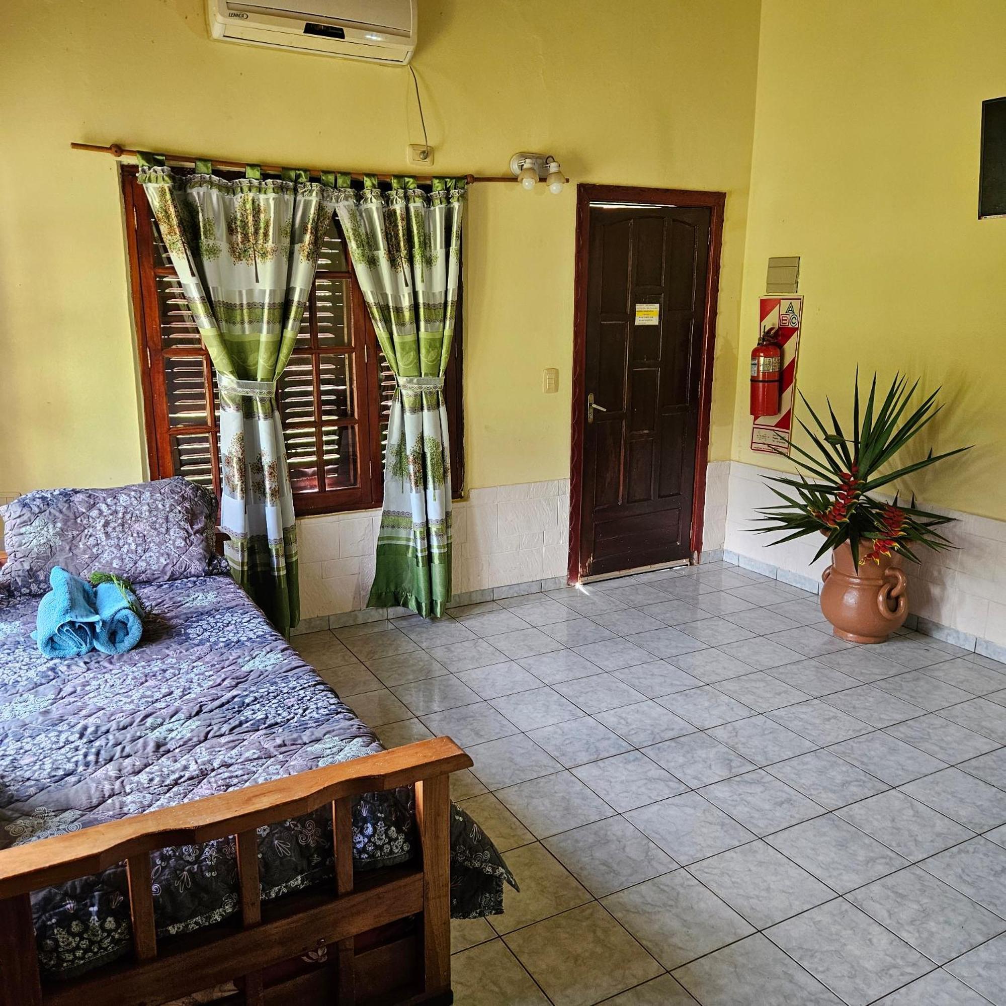 Cabanas El Refugio Del Mensu Porto Iguaçu Exterior foto
